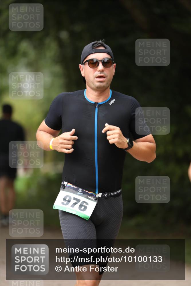 30.08.2026 - Elbe Triathlon Hamburg Antke Förster http://msf.ph/oto/10100133 30.08.2026 11:02:04 Laufen 976 meine-sportfotos.de