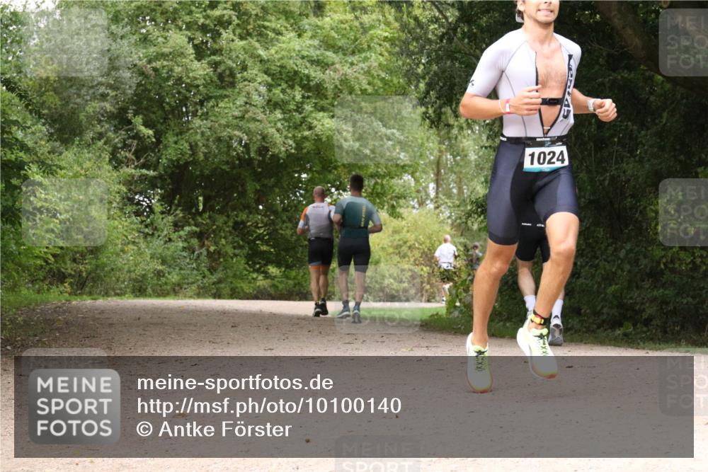 30.08.2026 - Elbe Triathlon Hamburg Antke Förster http://msf.ph/oto/10100140 30.08.2026 11:05:27 Laufen 1024 meine-sportfotos.de