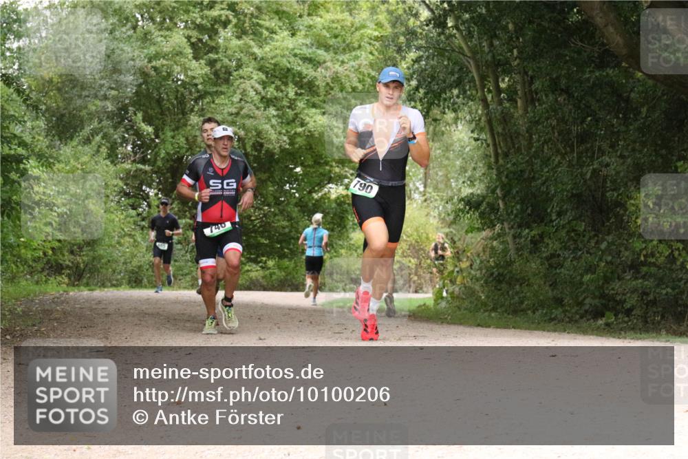 30.08.2026 - Elbe Triathlon Hamburg Antke Förster http://msf.ph/oto/10100206 30.08.2026 11:06:27 Laufen 790, 40 meine-sportfotos.de