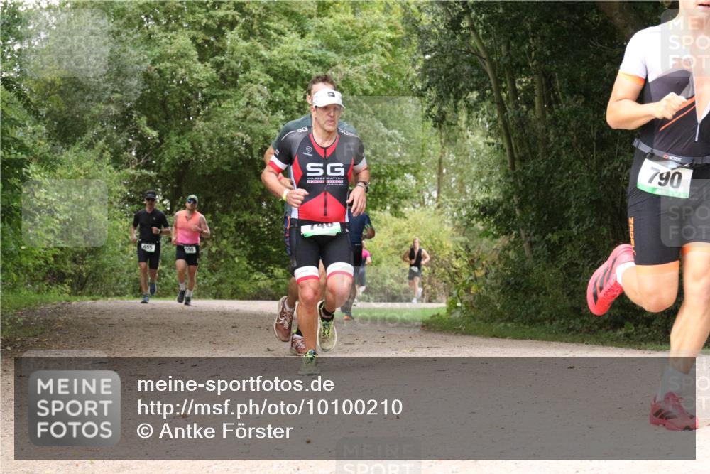 30.08.2026 - Elbe Triathlon Hamburg Antke Förster http://msf.ph/oto/10100210 30.08.2026 11:06:29 Laufen 655, 590, 790 meine-sportfotos.de