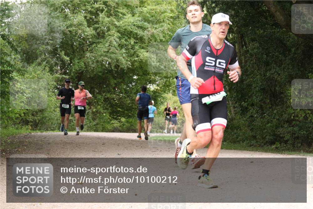 30.08.2026 - Elbe Triathlon Hamburg Antke Förster http://msf.ph/oto/10100212 30.08.2026 11:06:30 Laufen 655, 530 meine-sportfotos.de