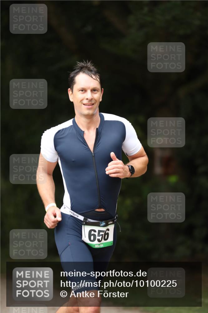 30.08.2026 - Elbe Triathlon Hamburg Antke Förster http://msf.ph/oto/10100225 30.08.2026 11:03:03 Laufen 656 meine-sportfotos.de