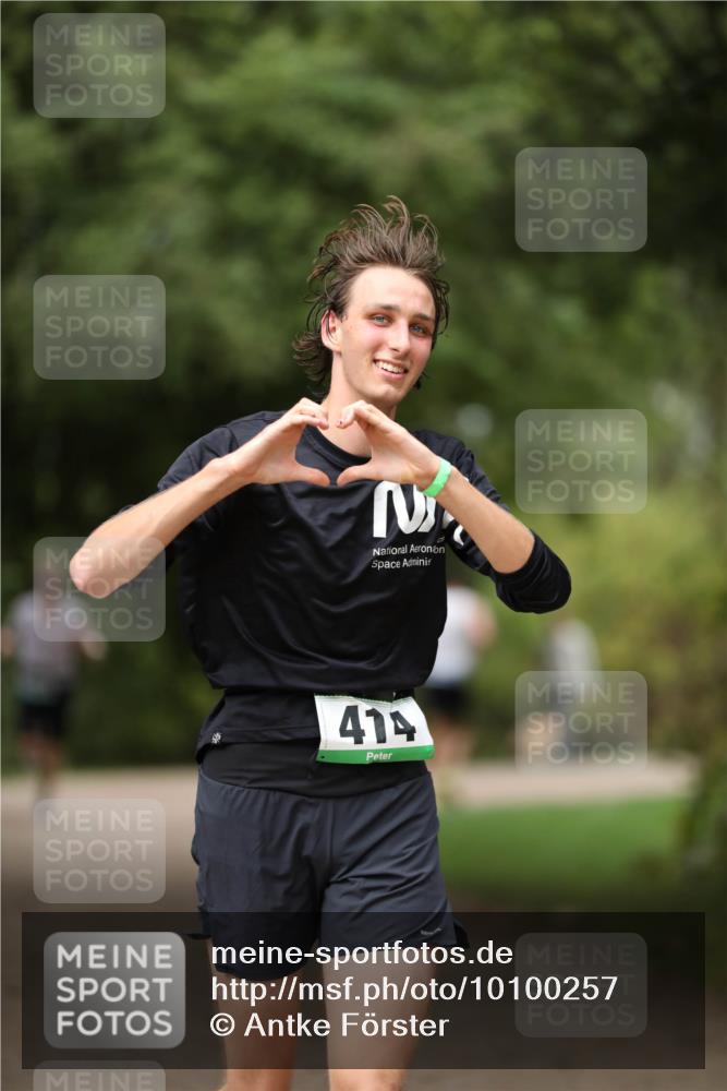 30.08.2026 - Elbe Triathlon Hamburg Antke Förster http://msf.ph/oto/10100257 30.08.2026 11:03:20 Laufen 414 meine-sportfotos.de