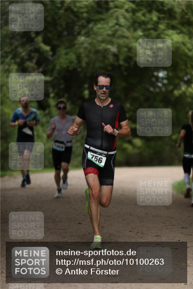 30.08.2026 - Elbe Triathlon Hamburg Antke Förster http://msf.ph/oto/10100263 30.08.2026 11:03:23 Laufen 756 meine-sportfotos.de