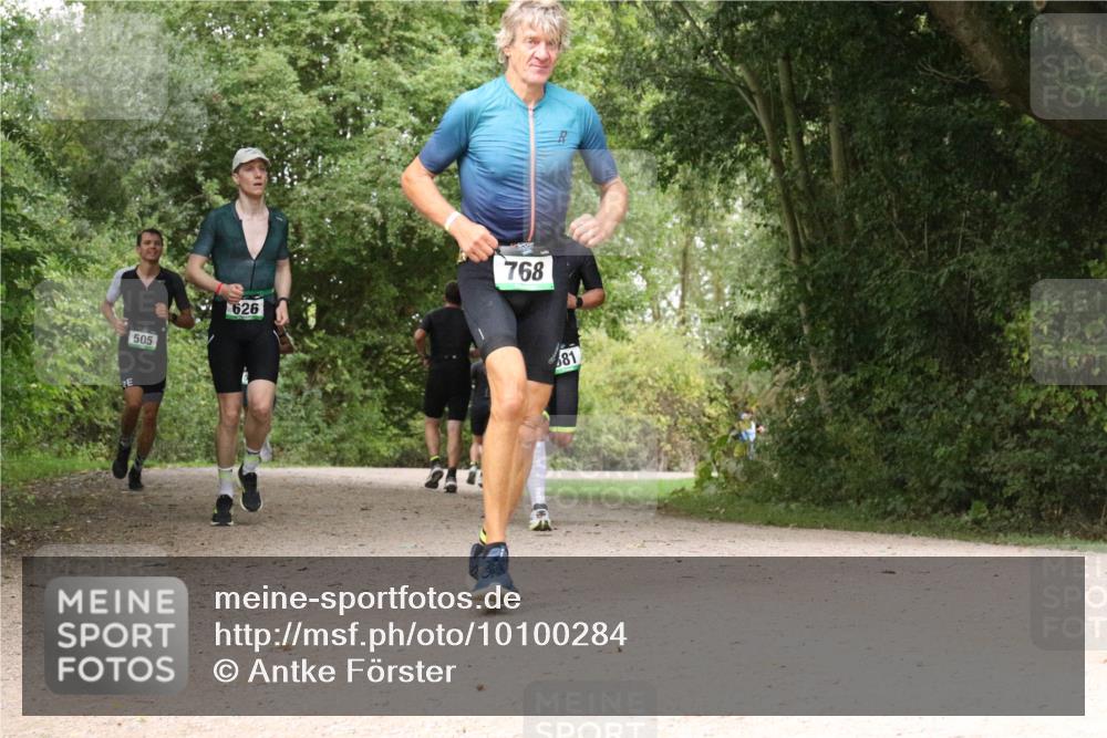 30.08.2026 - Elbe Triathlon Hamburg Antke Förster http://msf.ph/oto/10100284 30.08.2026 11:07:24 Laufen 505, 626, 768, 81 meine-sportfotos.de