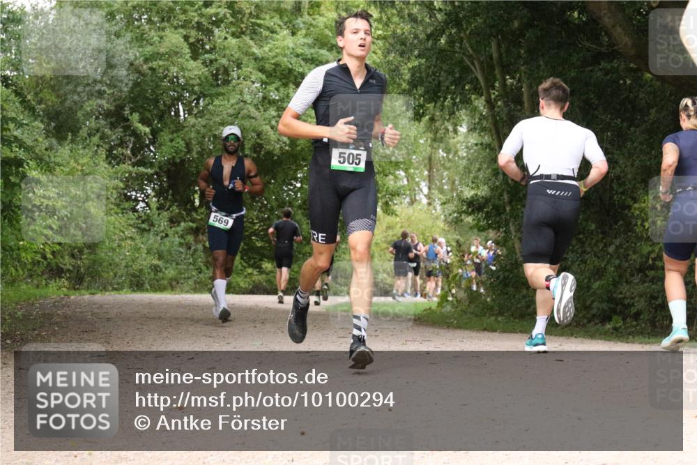 30.08.2026 - Elbe Triathlon Hamburg Antke Förster http://msf.ph/oto/10100294 30.08.2026 11:07:27 Laufen 569, 505 meine-sportfotos.de