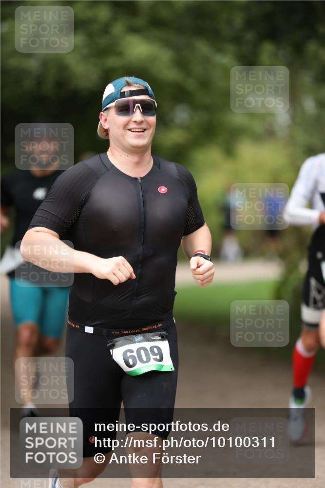 30.08.2026 - Elbe Triathlon Hamburg Antke Förster http://msf.ph/oto/10100311 30.08.2026 11:03:46 Laufen 609 meine-sportfotos.de
