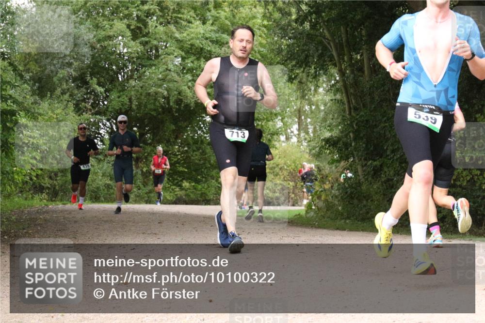30.08.2026 - Elbe Triathlon Hamburg Antke Förster http://msf.ph/oto/10100322 30.08.2026 11:07:48 Laufen 713, 539 meine-sportfotos.de