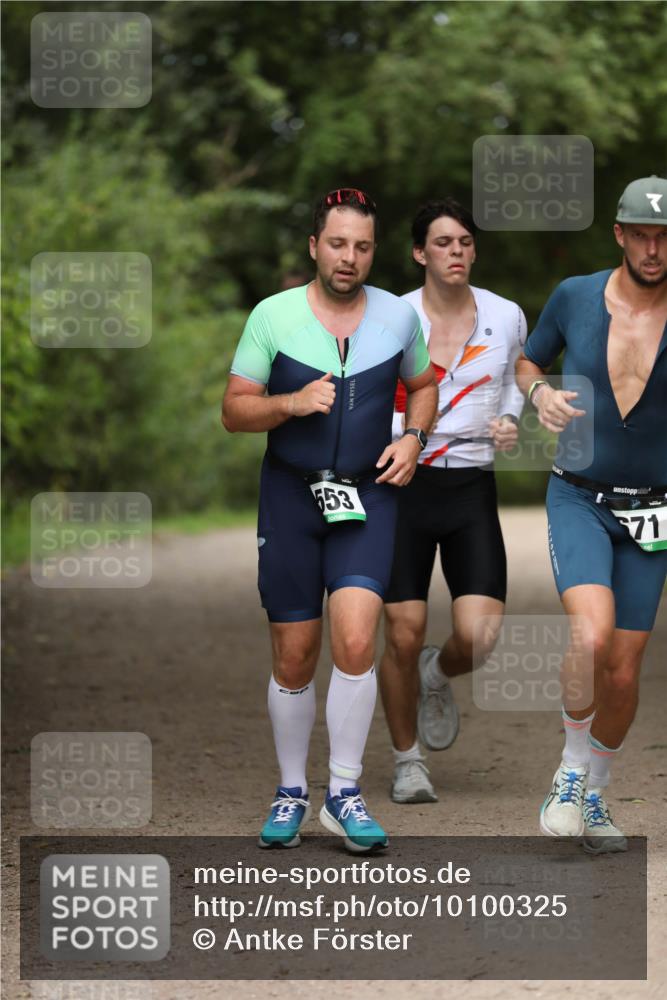 30.08.2026 - Elbe Triathlon Hamburg Antke Förster http://msf.ph/oto/10100325 30.08.2026 11:04:05 Laufen 553, 71 meine-sportfotos.de