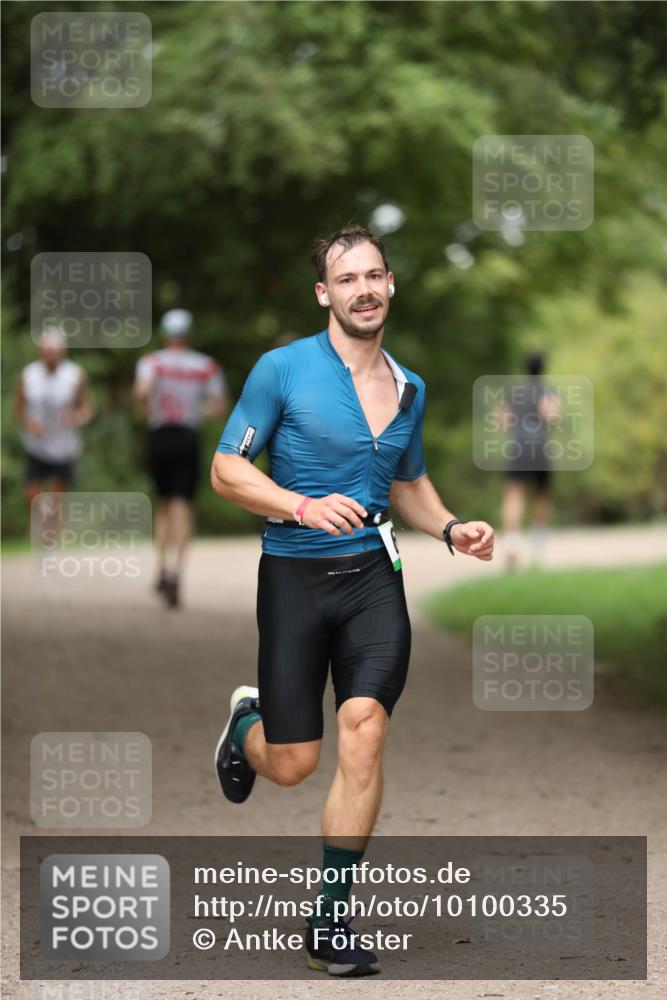 30.08.2026 - Elbe Triathlon Hamburg Antke Förster http://msf.ph/oto/10100335 30.08.2026 11:04:09 Laufen  meine-sportfotos.de