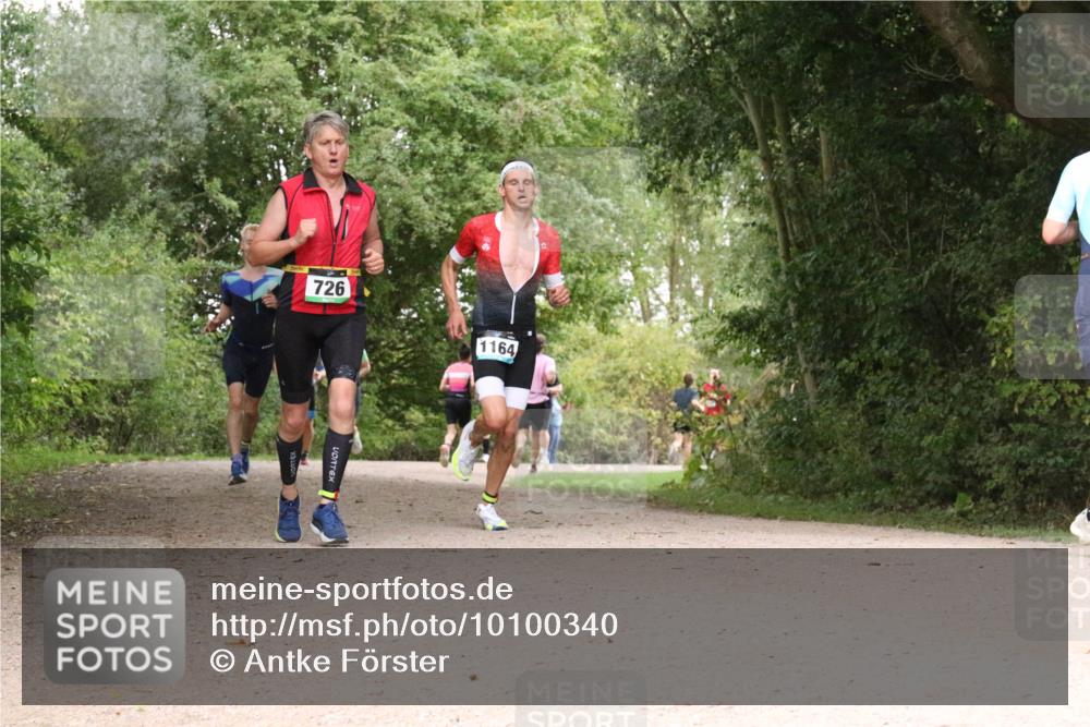 30.08.2026 - Elbe Triathlon Hamburg Antke Förster http://msf.ph/oto/10100340 30.08.2026 11:07:58 Laufen 726, 1164 meine-sportfotos.de