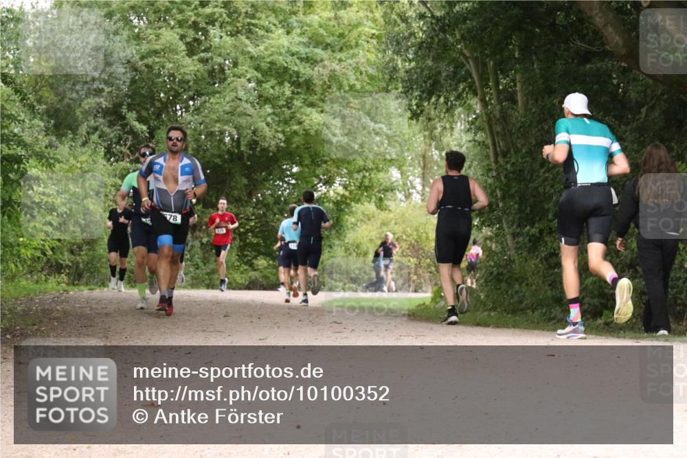 30.08.2026 - Elbe Triathlon Hamburg Antke Förster http://msf.ph/oto/10100352 30.08.2026 11:08:04 Laufen 78, 575 meine-sportfotos.de