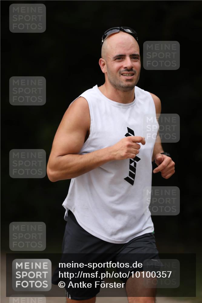 30.08.2026 - Elbe Triathlon Hamburg Antke Förster http://msf.ph/oto/10100357 30.08.2026 11:04:19 Laufen  meine-sportfotos.de