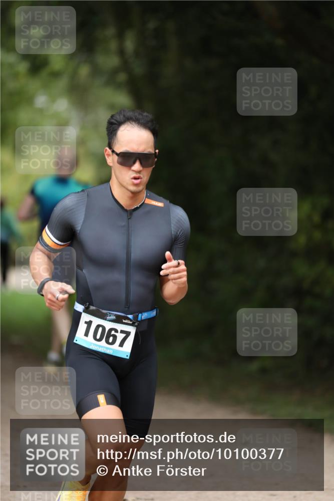 30.08.2026 - Elbe Triathlon Hamburg Antke Förster http://msf.ph/oto/10100377 30.08.2026 11:04:32 Laufen 1067 meine-sportfotos.de
