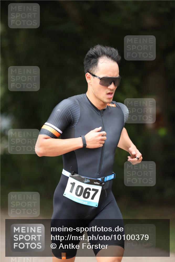 30.08.2026 - Elbe Triathlon Hamburg Antke Förster http://msf.ph/oto/10100379 30.08.2026 11:04:33 Laufen 1067 meine-sportfotos.de