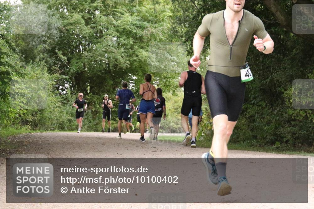 30.08.2026 - Elbe Triathlon Hamburg Antke Förster http://msf.ph/oto/10100402 30.08.2026 11:08:28 Laufen 124 meine-sportfotos.de