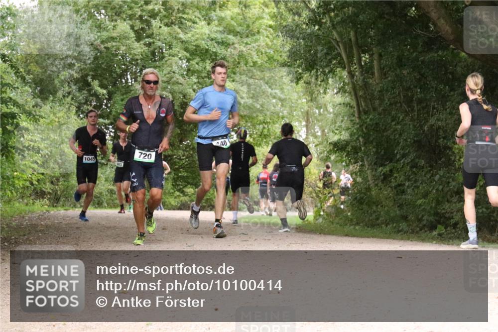 30.08.2026 - Elbe Triathlon Hamburg Antke Förster http://msf.ph/oto/10100414 30.08.2026 11:08:40 Laufen 1045, 603, 720, 40 meine-sportfotos.de