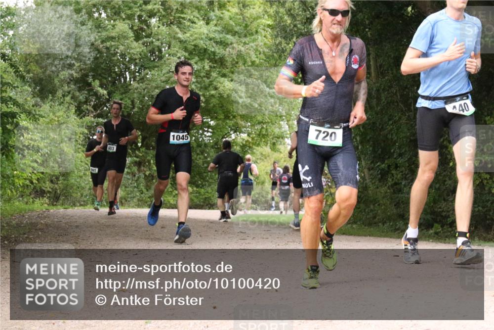 30.08.2026 - Elbe Triathlon Hamburg Antke Förster http://msf.ph/oto/10100420 30.08.2026 11:08:43 Laufen 603, 1045, 720, 40 meine-sportfotos.de