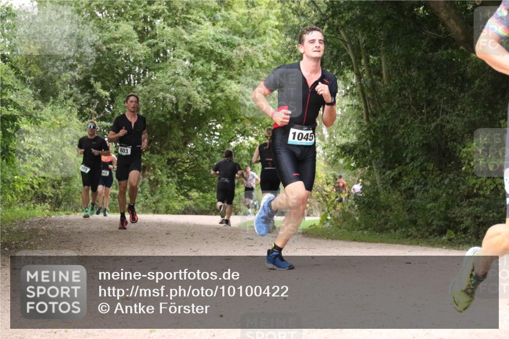 30.08.2026 - Elbe Triathlon Hamburg Antke Förster http://msf.ph/oto/10100422 30.08.2026 11:08:44 Laufen 665, 802, 603, 1045 meine-sportfotos.de