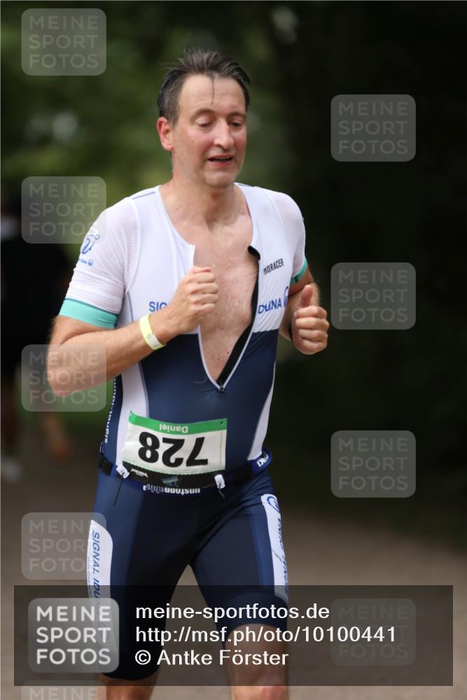 30.08.2026 - Elbe Triathlon Hamburg Antke Förster http://msf.ph/oto/10100441 30.08.2026 11:05:12 Laufen 2, 728 meine-sportfotos.de