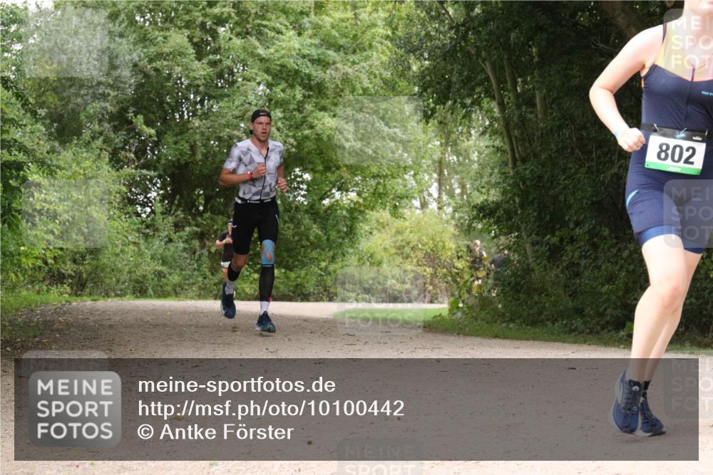 30.08.2026 - Elbe Triathlon Hamburg Antke Förster http://msf.ph/oto/10100442 30.08.2026 11:08:53 Laufen 802 meine-sportfotos.de