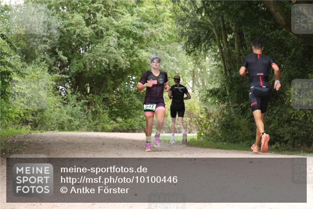 30.08.2026 - Elbe Triathlon Hamburg Antke Förster http://msf.ph/oto/10100446 30.08.2026 11:09:00 Laufen  meine-sportfotos.de