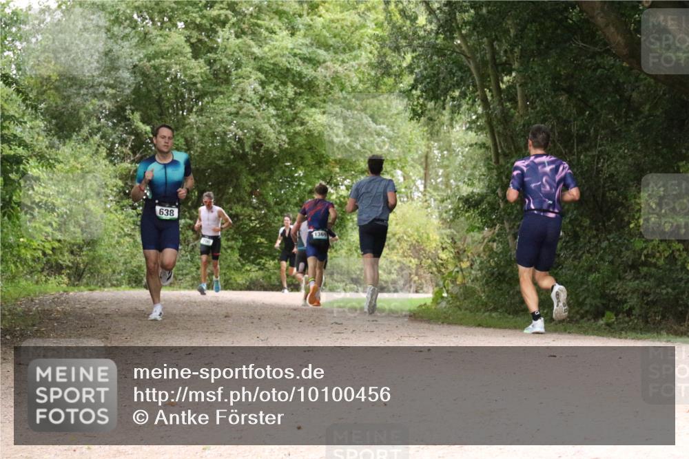 30.08.2026 - Elbe Triathlon Hamburg Antke Förster http://msf.ph/oto/10100456 30.08.2026 11:09:19 Laufen 638, 1369 meine-sportfotos.de