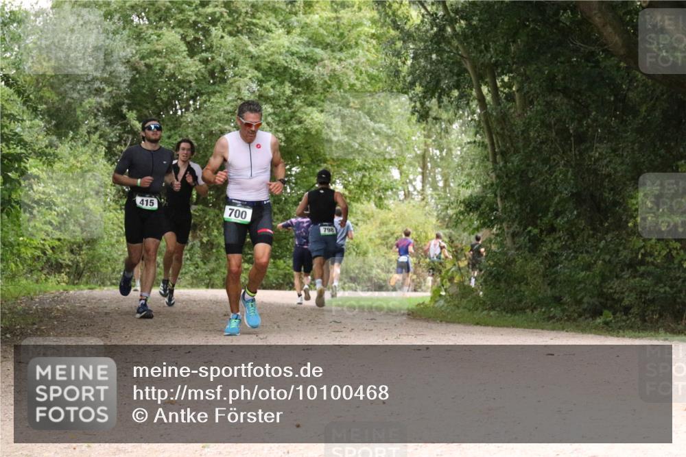 30.08.2026 - Elbe Triathlon Hamburg Antke Förster http://msf.ph/oto/10100468 30.08.2026 11:09:24 Laufen 415, 700, 798 meine-sportfotos.de
