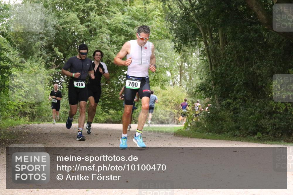 30.08.2026 - Elbe Triathlon Hamburg Antke Förster http://msf.ph/oto/10100470 30.08.2026 11:09:25 Laufen 864, 415, 700, 117 meine-sportfotos.de