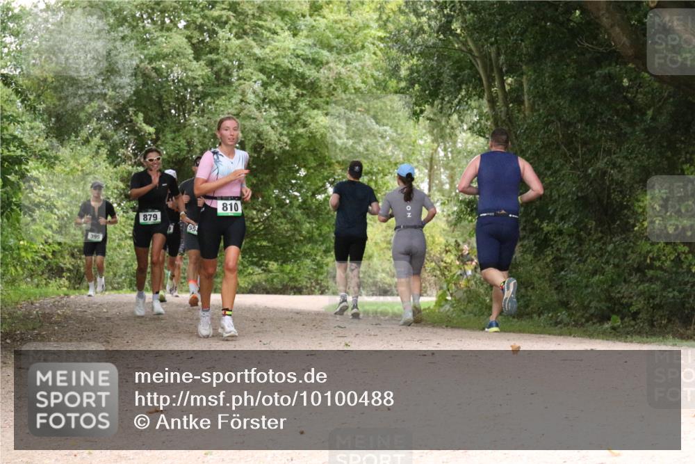 30.08.2026 - Elbe Triathlon Hamburg Antke Förster http://msf.ph/oto/10100488 30.08.2026 11:09:45 Laufen 395, 879, 55, 810 meine-sportfotos.de