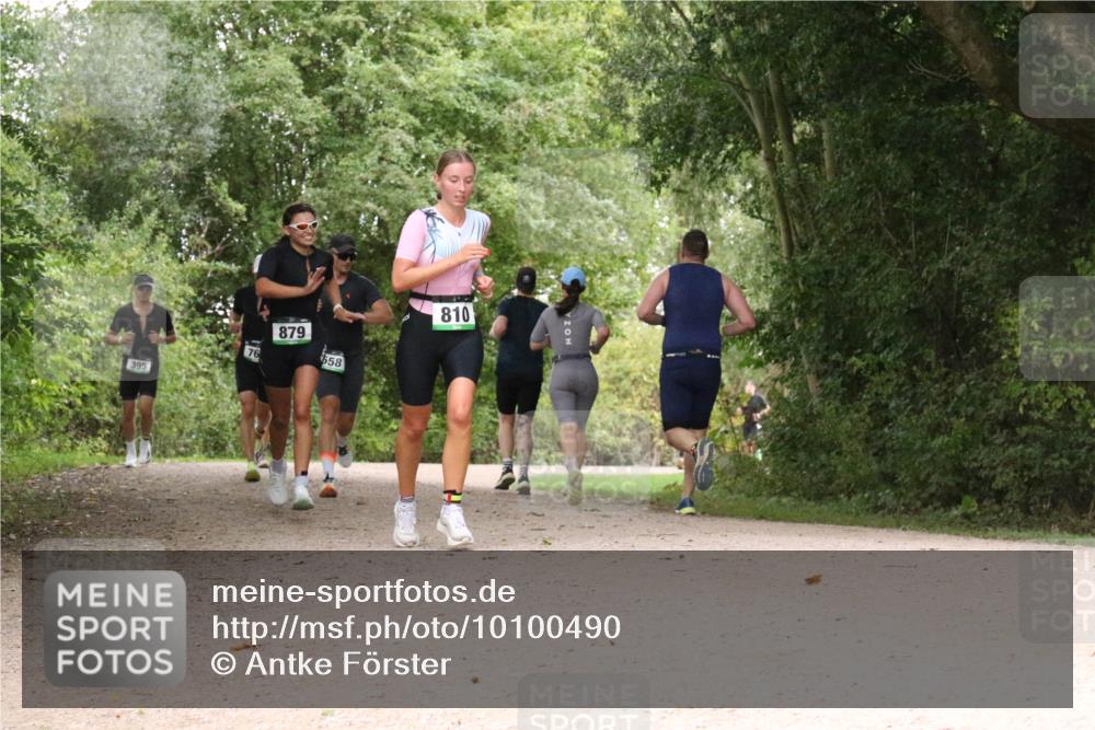 30.08.2026 - Elbe Triathlon Hamburg Antke Förster http://msf.ph/oto/10100490 30.08.2026 11:09:46 Laufen 395, 76, 879, 558, 810 meine-sportfotos.de