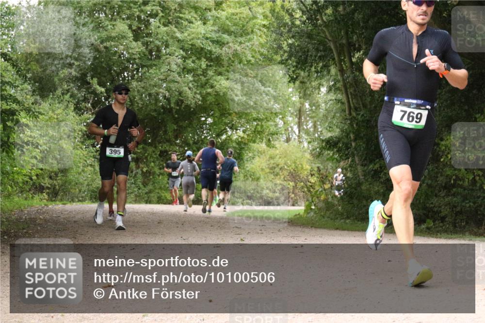 30.08.2026 - Elbe Triathlon Hamburg Antke Förster http://msf.ph/oto/10100506 30.08.2026 11:09:51 Laufen 395, 769 meine-sportfotos.de