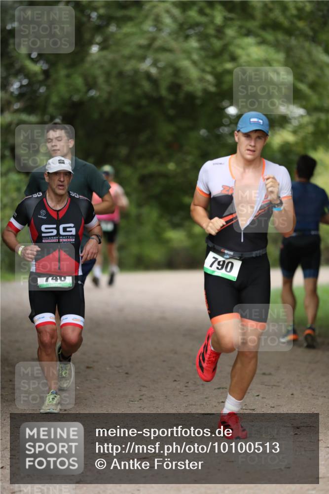30.08.2026 - Elbe Triathlon Hamburg Antke Förster http://msf.ph/oto/10100513 30.08.2026 11:06:27 Laufen 790, 740 meine-sportfotos.de