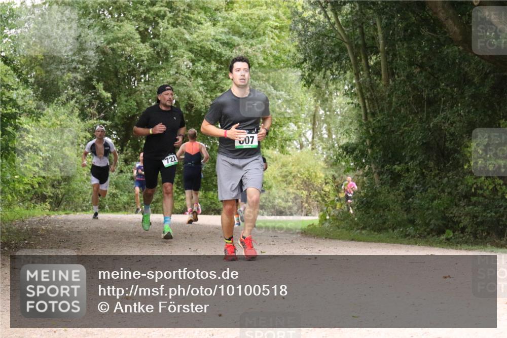 30.08.2026 - Elbe Triathlon Hamburg Antke Förster http://msf.ph/oto/10100518 30.08.2026 11:10:01 Laufen 07, 722 meine-sportfotos.de