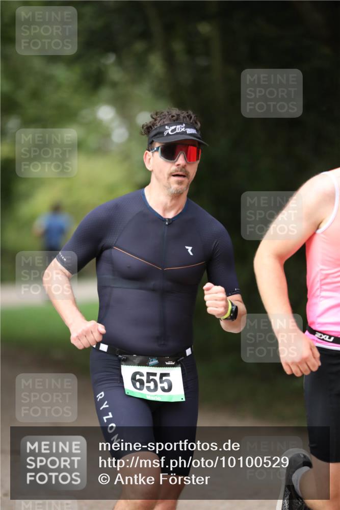 30.08.2026 - Elbe Triathlon Hamburg Antke Förster http://msf.ph/oto/10100529 30.08.2026 11:06:35 Laufen 655 meine-sportfotos.de