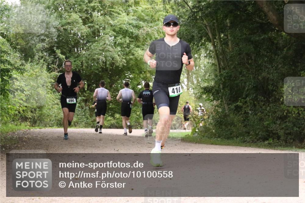30.08.2026 - Elbe Triathlon Hamburg Antke Förster http://msf.ph/oto/10100558 30.08.2026 11:10:22 Laufen 490, 410 meine-sportfotos.de
