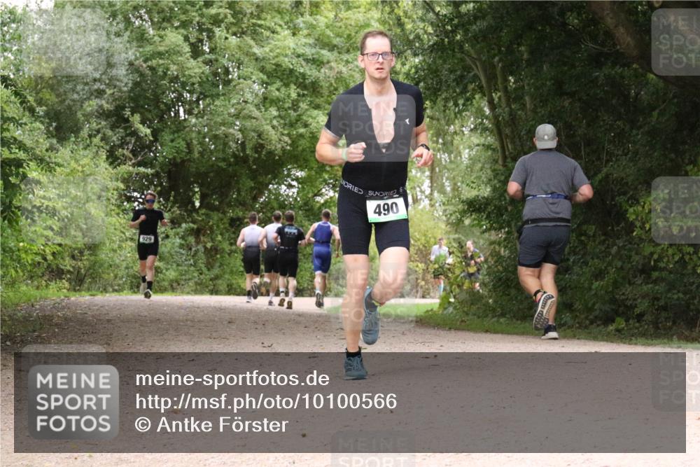 30.08.2026 - Elbe Triathlon Hamburg Antke Förster http://msf.ph/oto/10100566 30.08.2026 11:10:25 Laufen 929, 490 meine-sportfotos.de