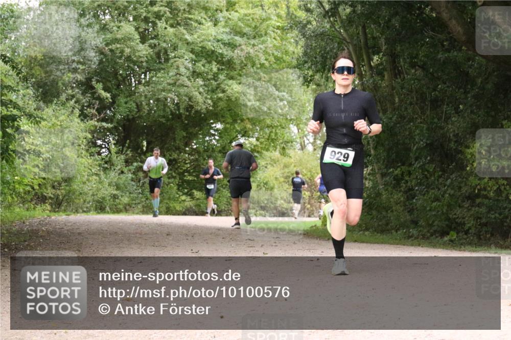 30.08.2026 - Elbe Triathlon Hamburg Antke Förster http://msf.ph/oto/10100576 30.08.2026 11:10:31 Laufen 929 meine-sportfotos.de