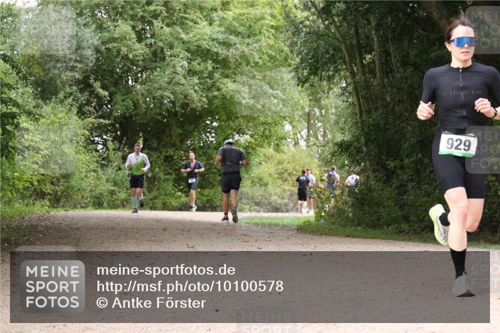 30.08.2026 - Elbe Triathlon Hamburg Antke Förster http://msf.ph/oto/10100578 30.08.2026 11:10:31 Laufen 929 meine-sportfotos.de