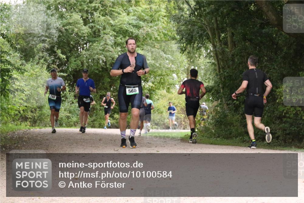 30.08.2026 - Elbe Triathlon Hamburg Antke Förster http://msf.ph/oto/10100584 30.08.2026 11:10:43 Laufen 750, 093, 560 meine-sportfotos.de