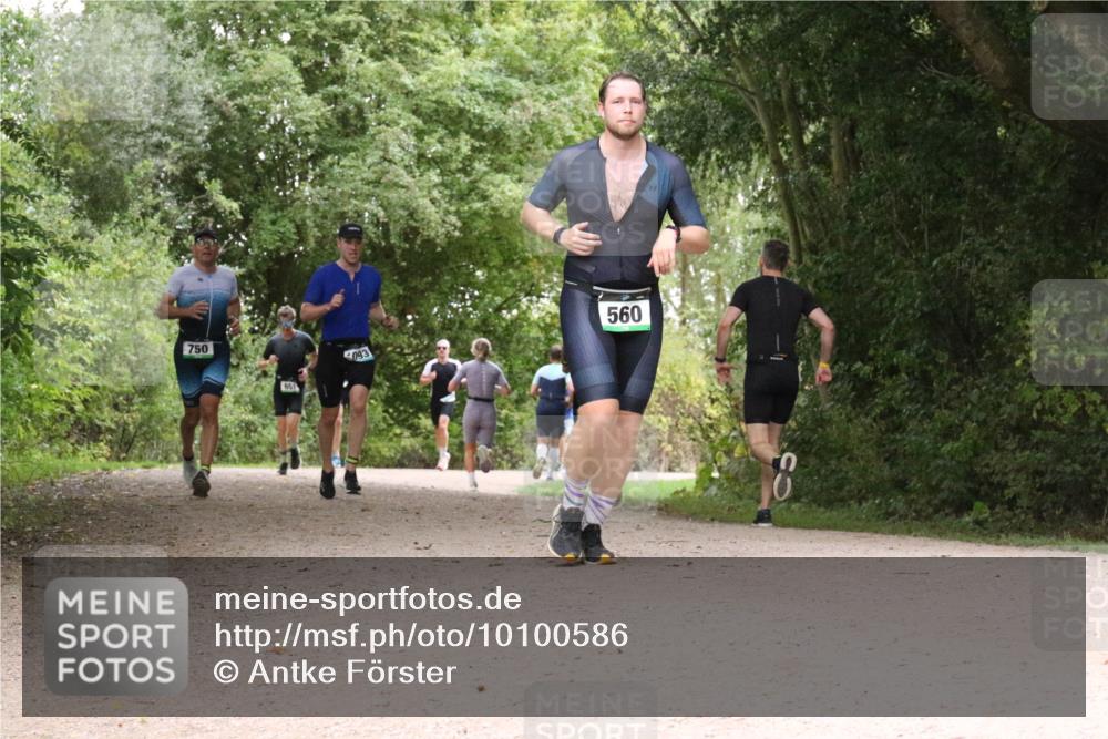 30.08.2026 - Elbe Triathlon Hamburg Antke Förster http://msf.ph/oto/10100586 30.08.2026 11:10:44 Laufen 750, 651, 093, 560 meine-sportfotos.de