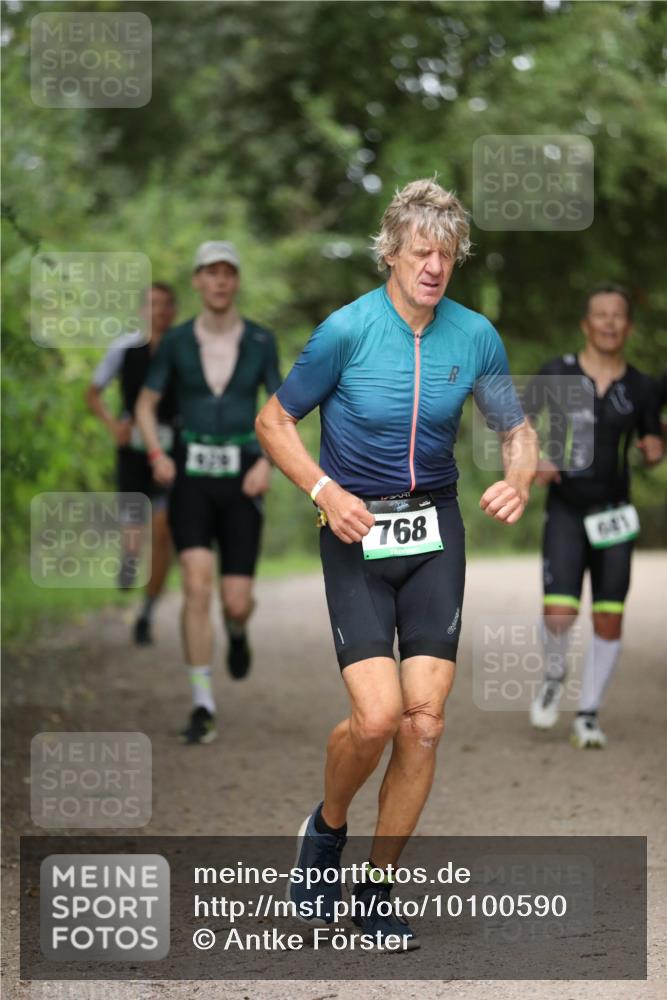 30.08.2026 - Elbe Triathlon Hamburg Antke Förster http://msf.ph/oto/10100590 30.08.2026 11:07:23 Laufen 768, 641 meine-sportfotos.de