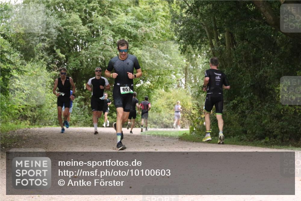 30.08.2026 - Elbe Triathlon Hamburg Antke Förster http://msf.ph/oto/10100603 30.08.2026 11:10:50 Laufen 651 meine-sportfotos.de