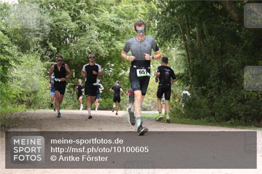 30.08.2026 - Elbe Triathlon Hamburg Antke Förster http://msf.ph/oto/10100605 30.08.2026 11:10:51 Laufen 3, 651 meine-sportfotos.de