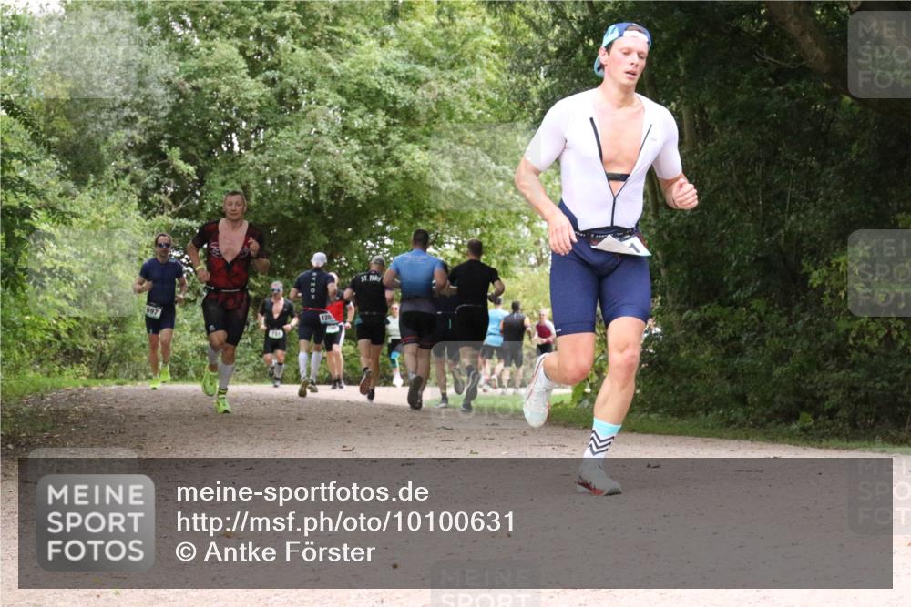 30.08.2026 - Elbe Triathlon Hamburg Antke Förster http://msf.ph/oto/10100631 30.08.2026 11:11:05 Laufen 697 meine-sportfotos.de
