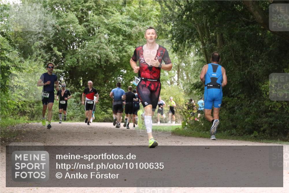 30.08.2026 - Elbe Triathlon Hamburg Antke Förster http://msf.ph/oto/10100635 30.08.2026 11:11:07 Laufen 697, 731, 197 meine-sportfotos.de