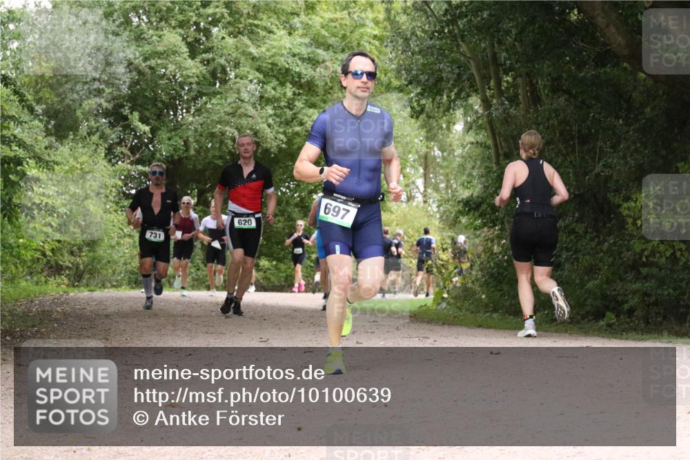 30.08.2026 - Elbe Triathlon Hamburg Antke Förster http://msf.ph/oto/10100639 30.08.2026 11:11:11 Laufen 731, 620, 697 meine-sportfotos.de