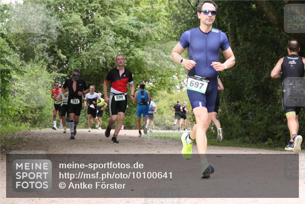 30.08.2026 - Elbe Triathlon Hamburg Antke Förster http://msf.ph/oto/10100641 30.08.2026 11:11:12 Laufen 731, 620, 697 meine-sportfotos.de