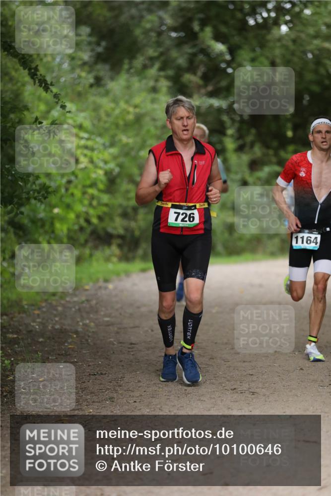 30.08.2026 - Elbe Triathlon Hamburg Antke Förster http://msf.ph/oto/10100646 30.08.2026 11:07:57 Laufen 726, 1164 meine-sportfotos.de