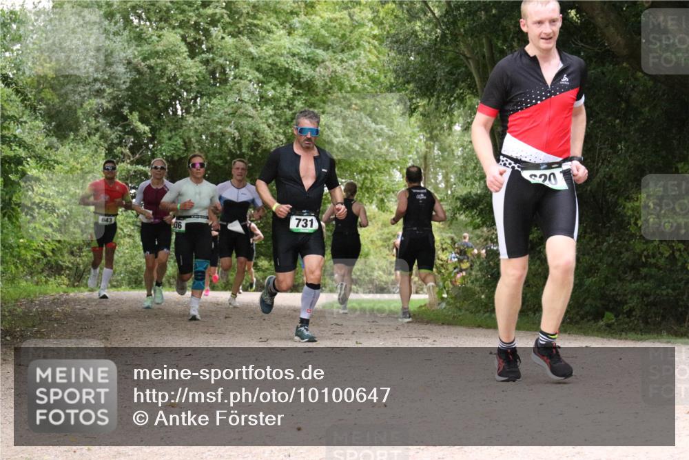 30.08.2026 - Elbe Triathlon Hamburg Antke Förster http://msf.ph/oto/10100647 30.08.2026 11:11:14 Laufen 643, 731, 36, 20 meine-sportfotos.de